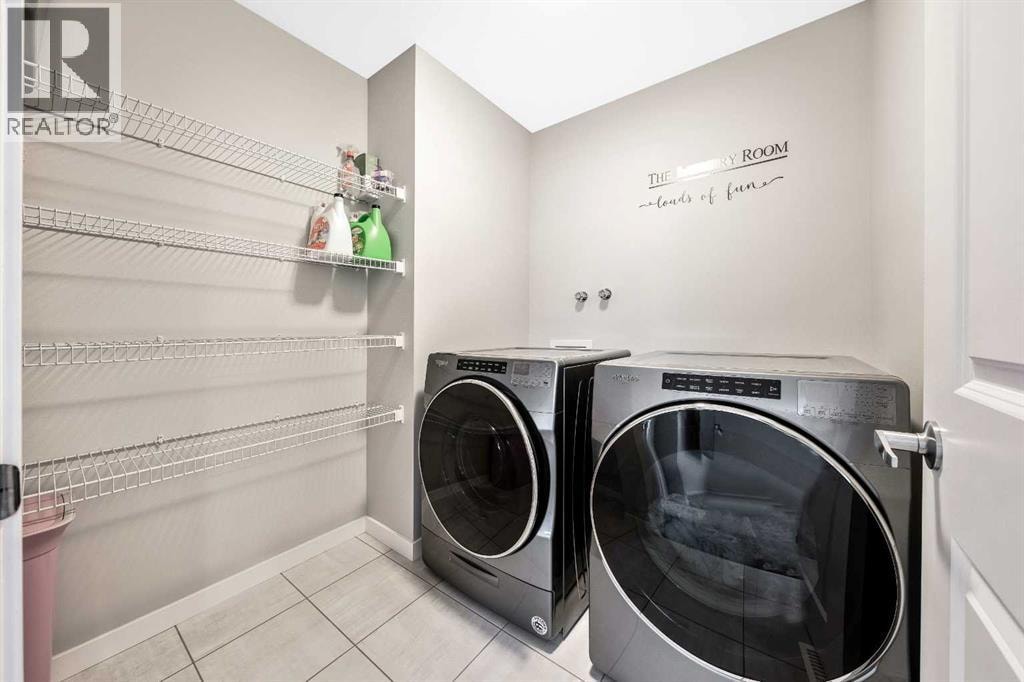 240 Lucas Crescent NW — photo 27
