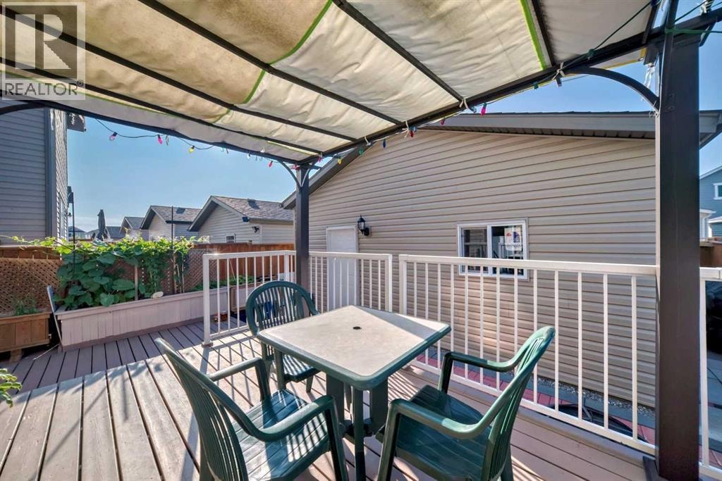 9 Copperpond Avenue SE — photo 29