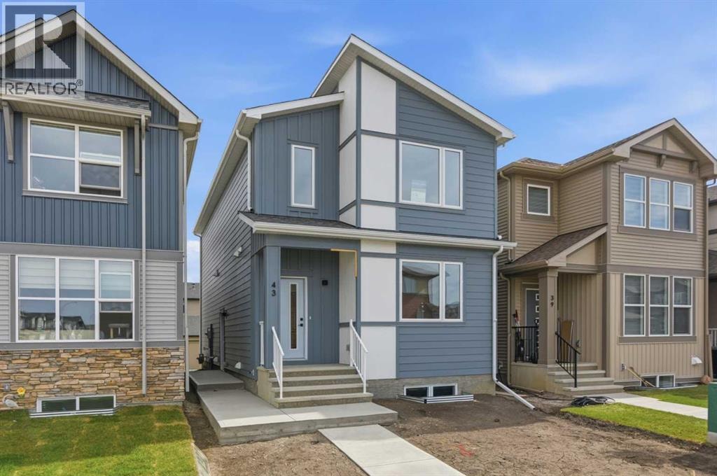 43 Belvedere Crescent SE — photo 2