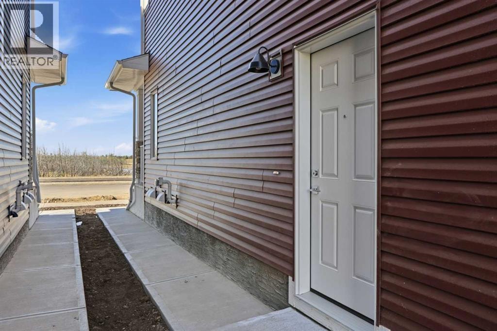 9993 Huxbury Drive NE — photo 40