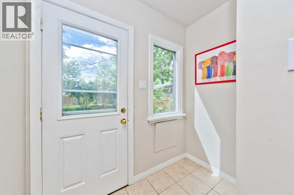 617 17 Avenue NE — photo 16
