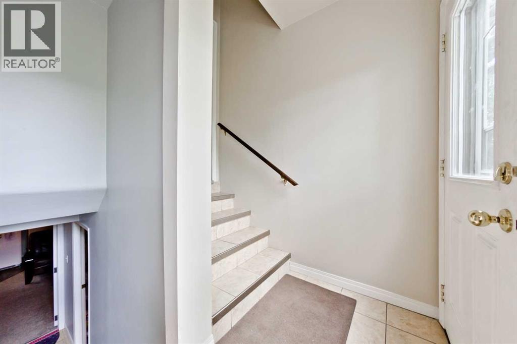 617 17 Avenue NE — photo 17