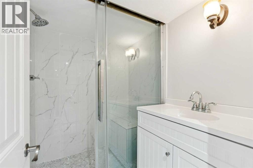 240 Cottageclub Crescent — photo 18