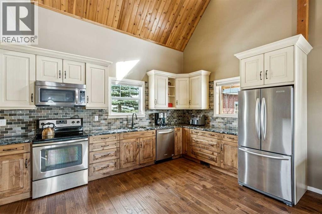 240 Cottageclub Crescent — photo 5