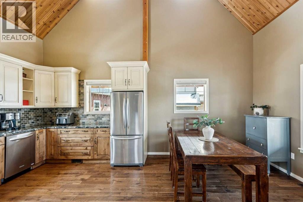 240 Cottageclub Crescent — photo 4