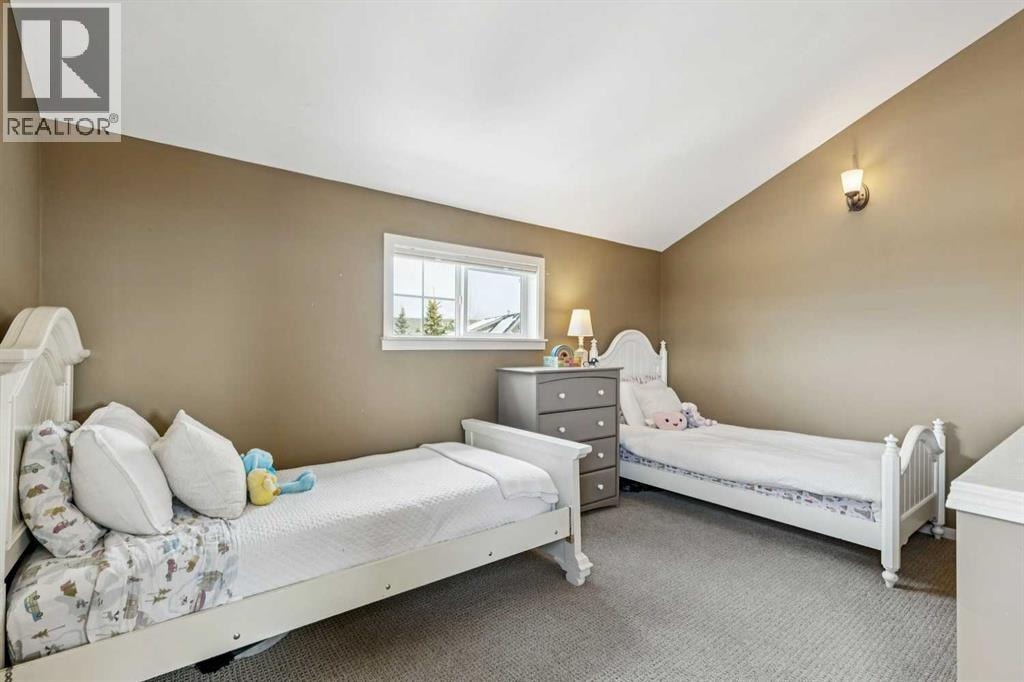 240 Cottageclub Crescent — photo 13