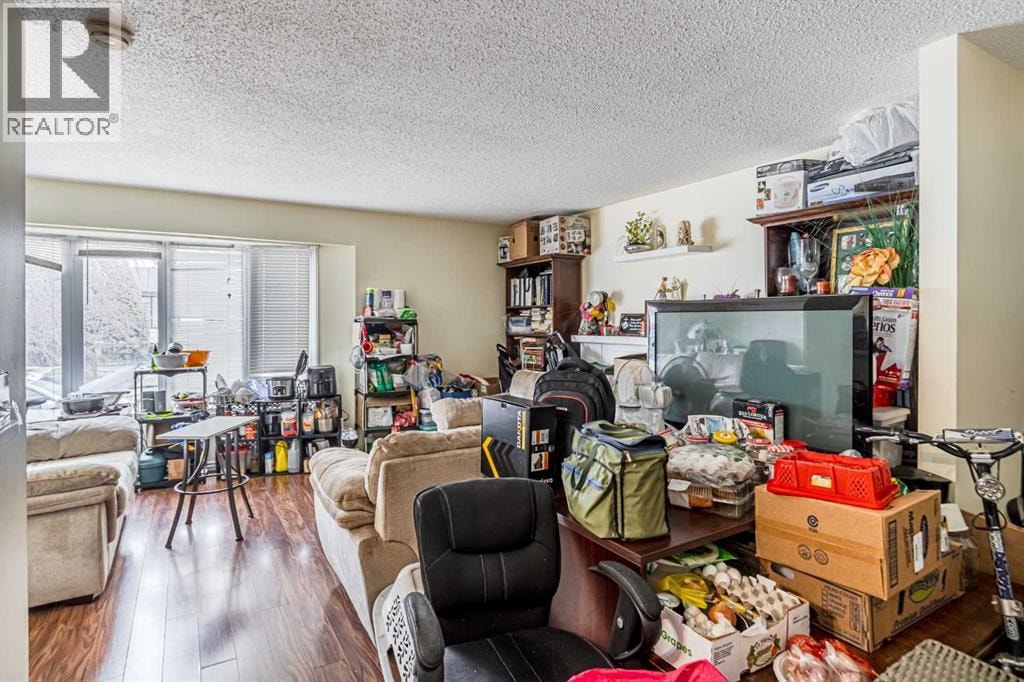121 Margate Close NE — photo 3