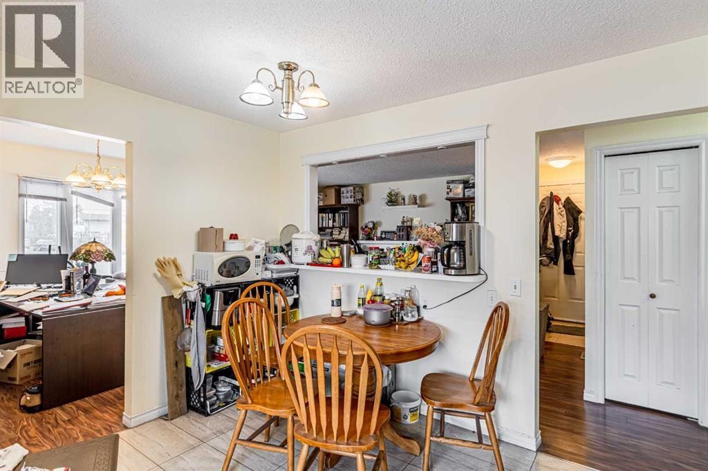 121 Margate Close NE — photo 10