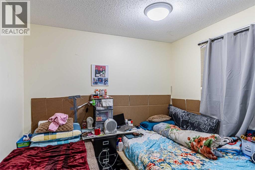 121 Margate Close NE — photo 11