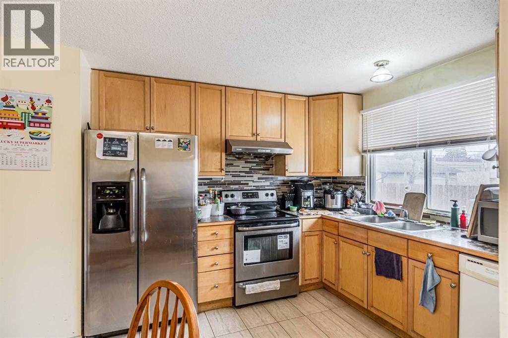 121 Margate Close NE — photo 8