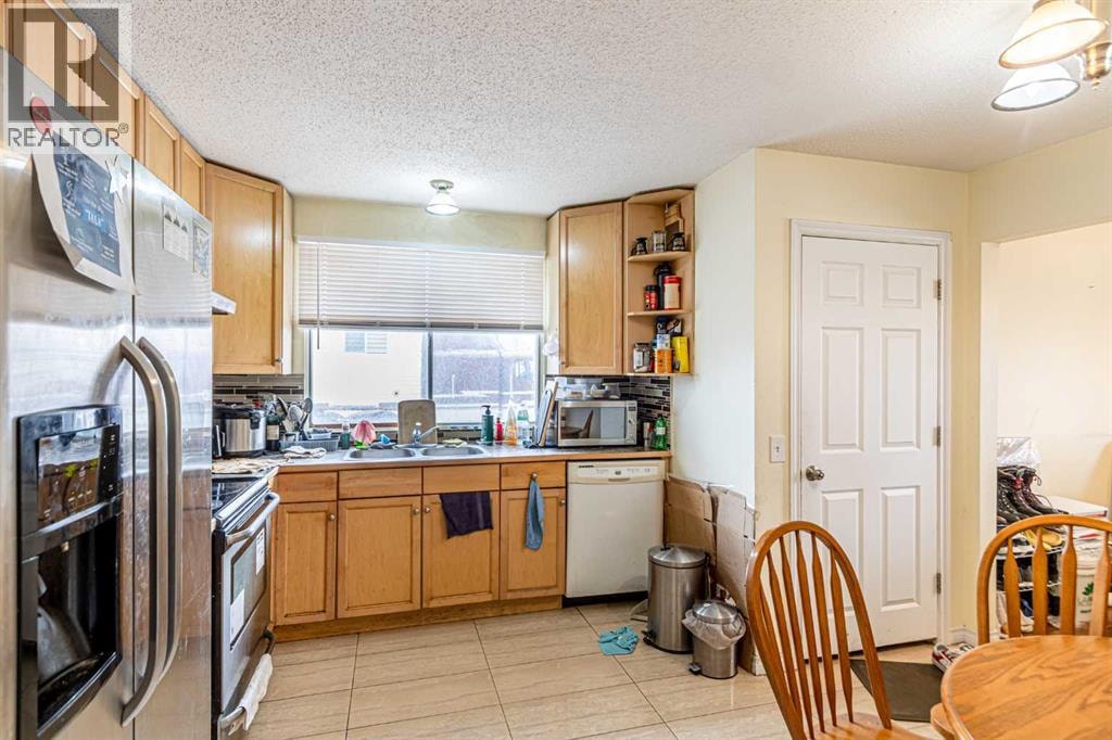 121 Margate Close NE — photo 9