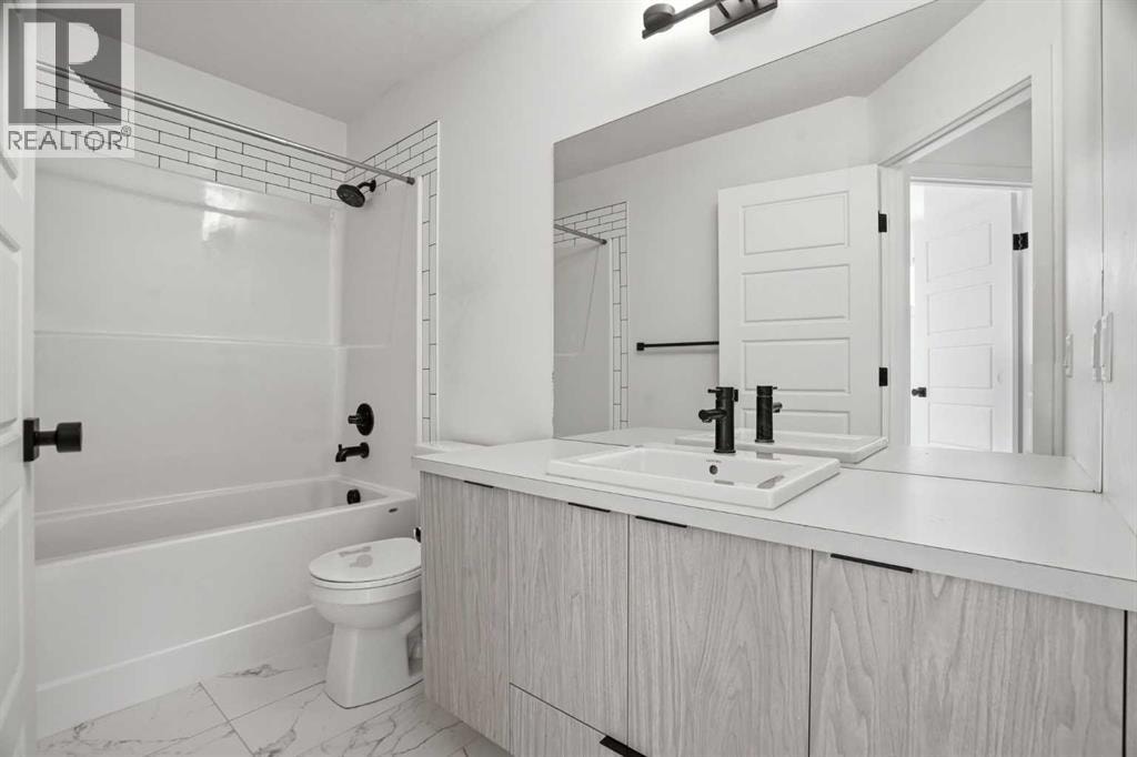 32 Walgrove Common SE — photo 34