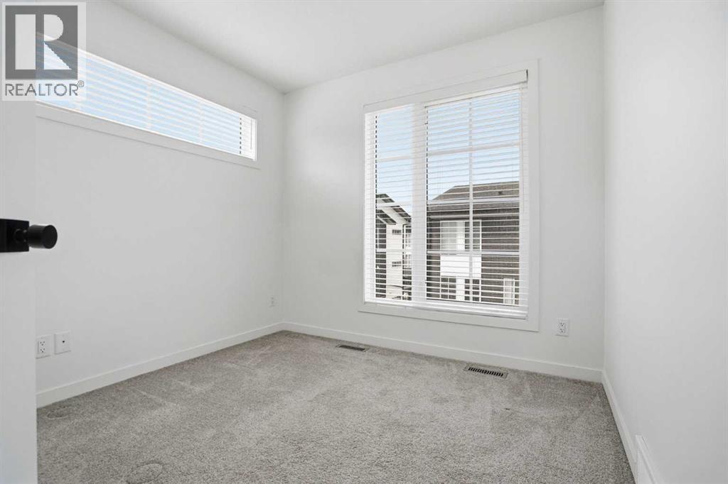 32 Walgrove Common SE — photo 31