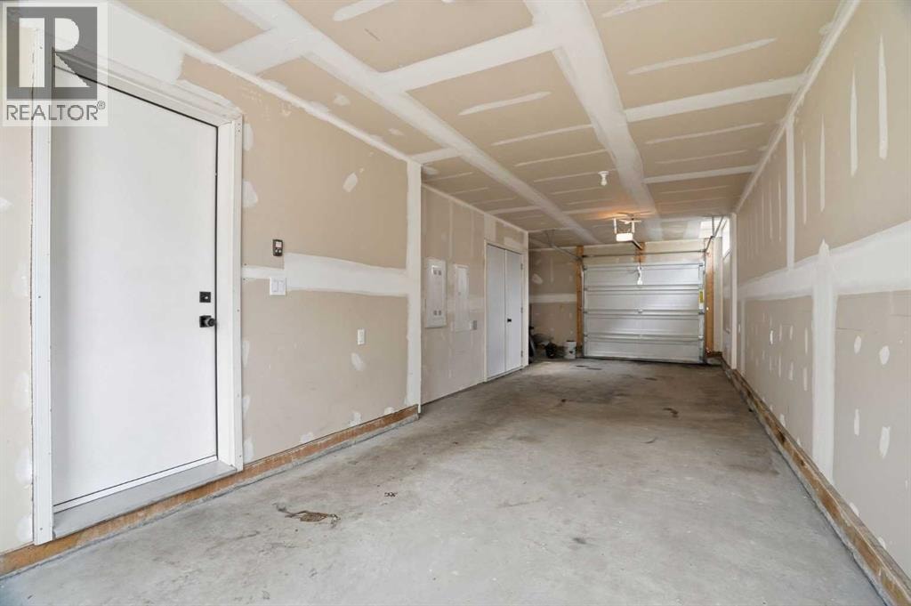 32 Walgrove Common SE — photo 35