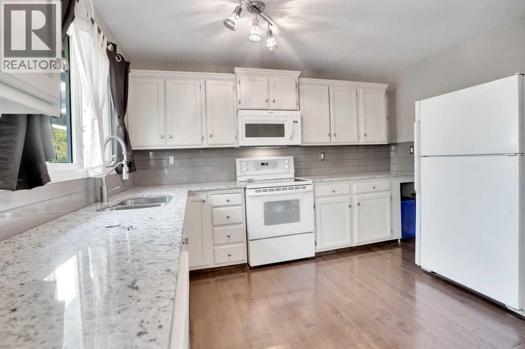 4764 Rundlewood Drive NE — photo 7