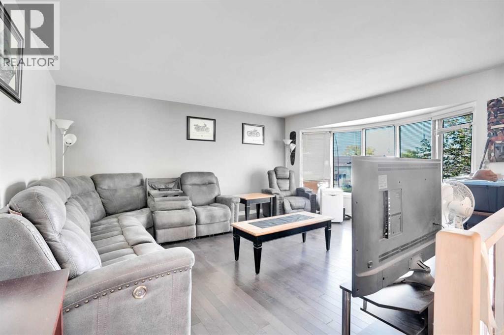 4764 Rundlewood Drive NE — photo 13