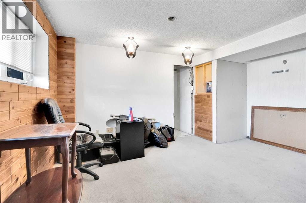 4764 Rundlewood Drive NE — photo 32