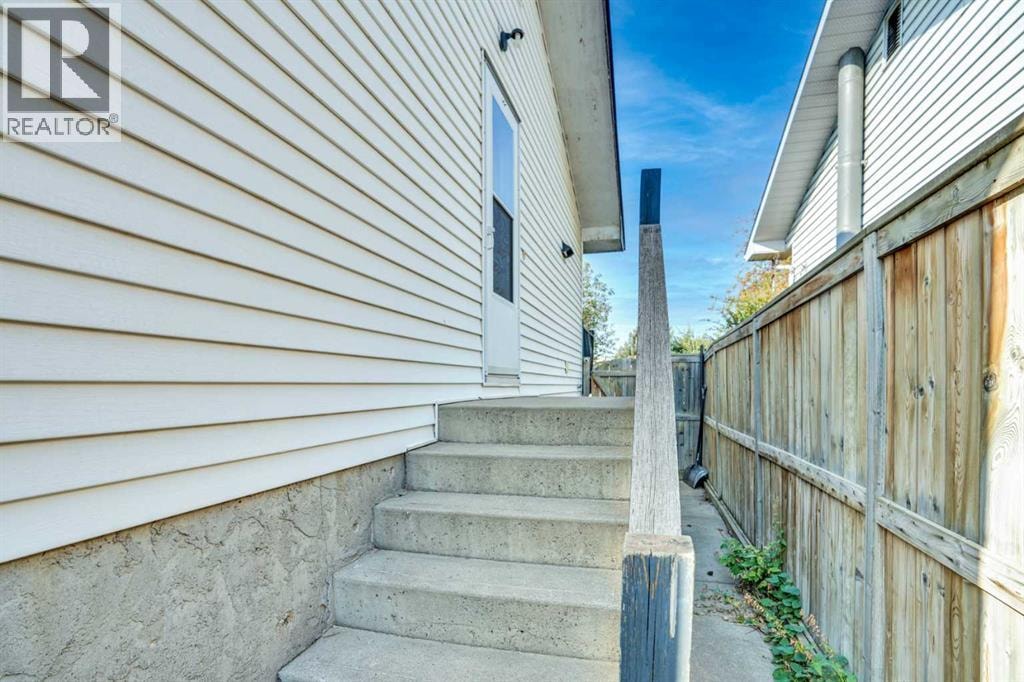 4764 Rundlewood Drive NE — photo 29