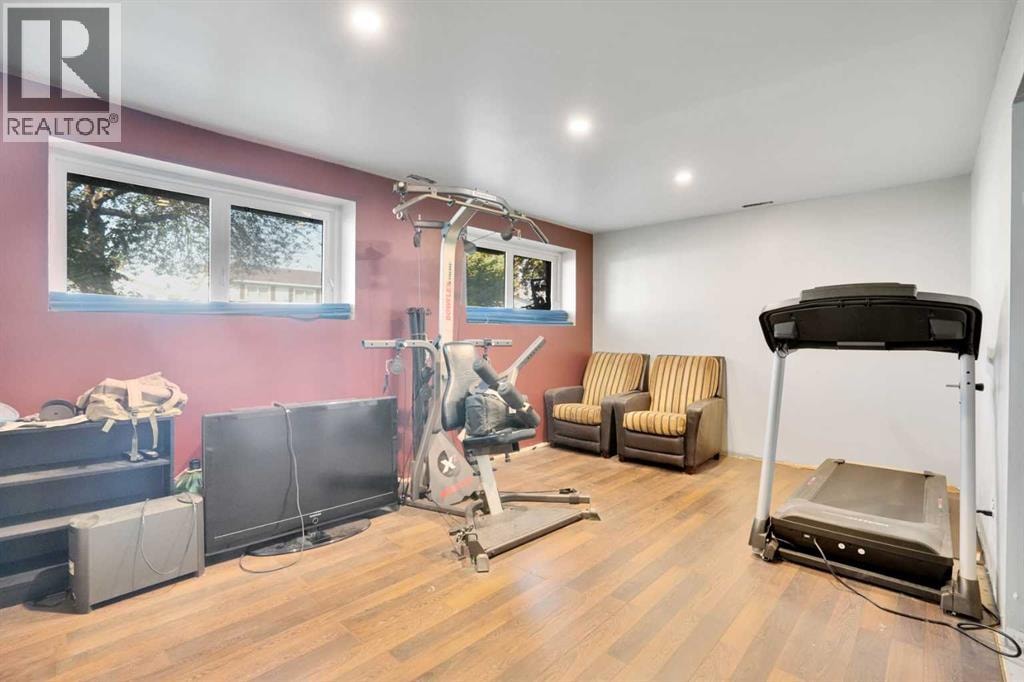 4764 Rundlewood Drive NE — photo 34