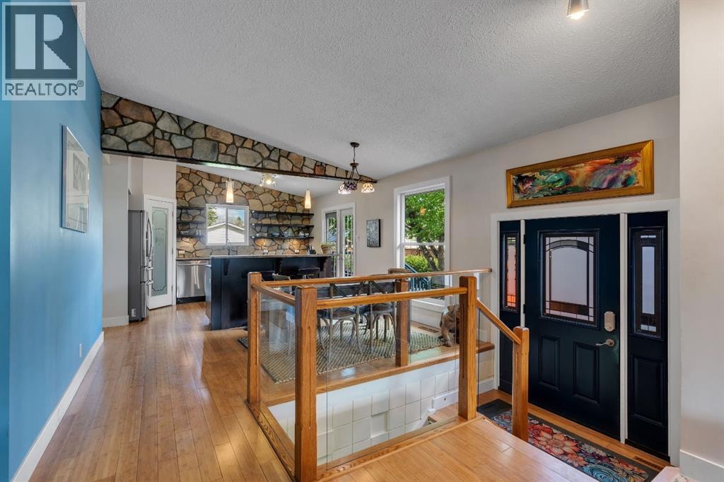 6316 Crowchild Trail SW — photo 12