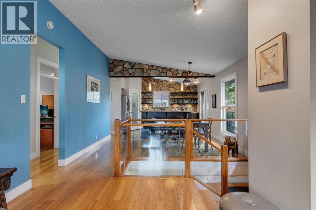 6316 Crowchild Trail SW — photo 16