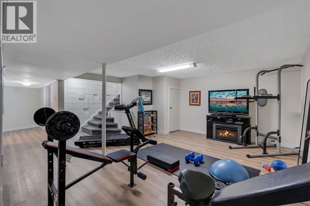 6316 Crowchild Trail SW — photo 26