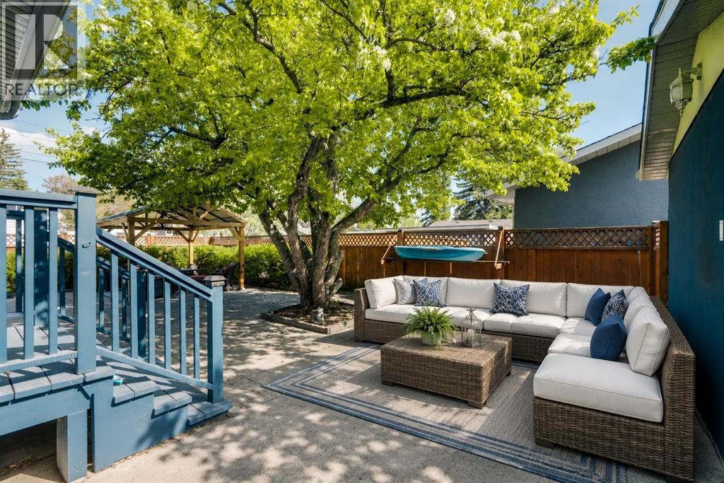 6316 Crowchild Trail SW — photo 32