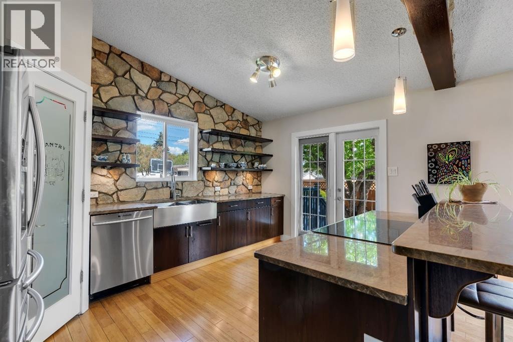 6316 Crowchild Trail SW — photo 5