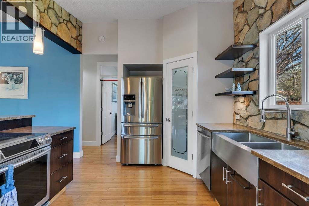 6316 Crowchild Trail SW — photo 8