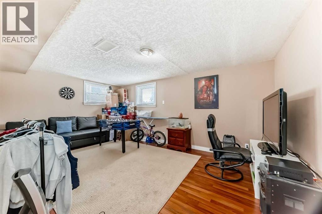 2428 3 Avenue NW — photo 19