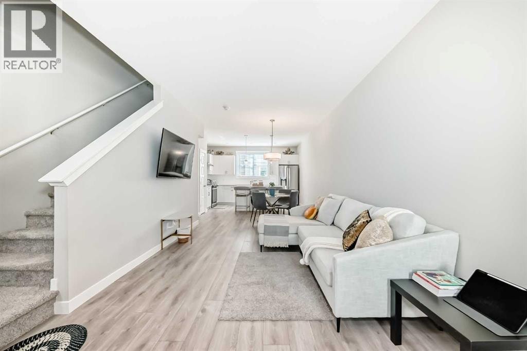 410 Cranbrook Walk SE — photo 5