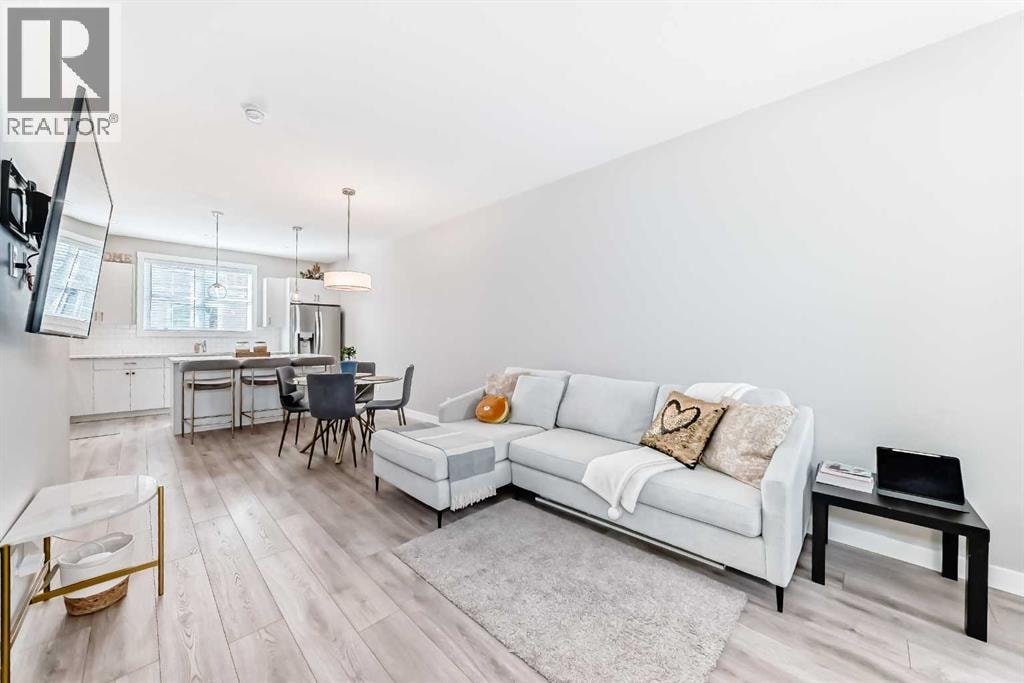 410 Cranbrook Walk SE — photo 7