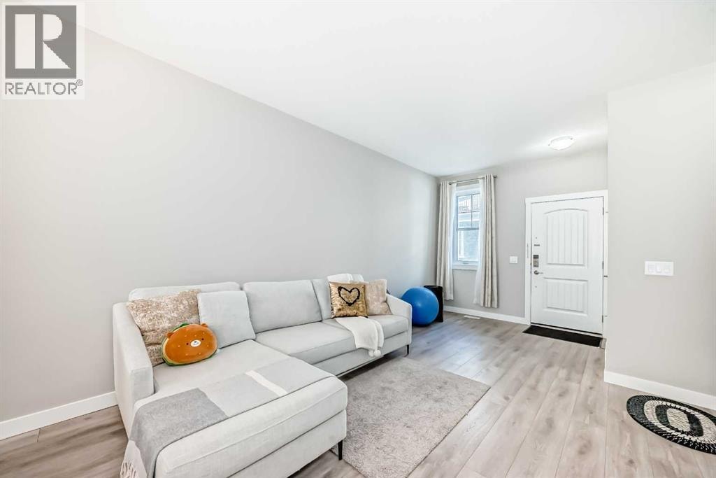 410 Cranbrook Walk SE — photo 9