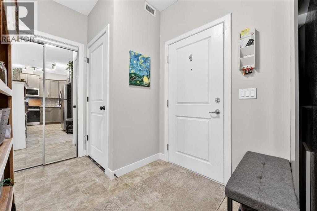 216, 35 Aspenmont Heights SW — photo 4