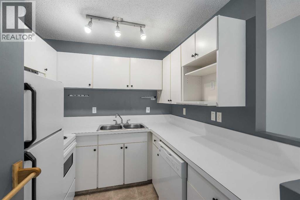 202C, 5601 Dalton Drive NW — photo 6