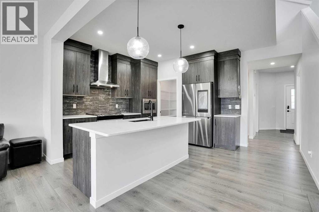 1014 Bayview Rise SW — photo 13