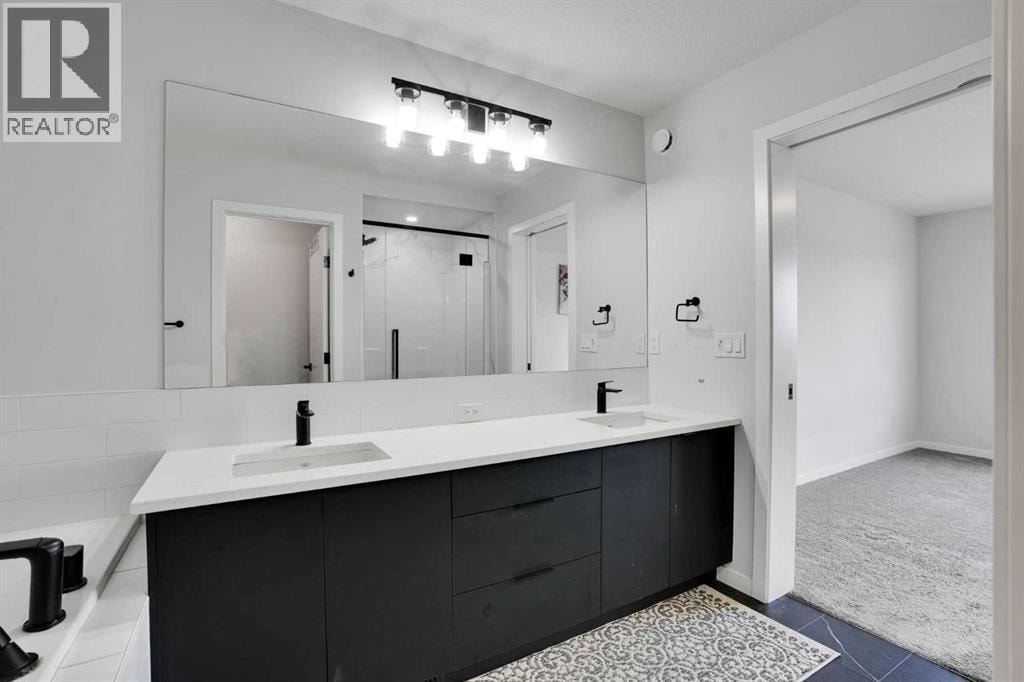 1014 Bayview Rise SW — photo 40