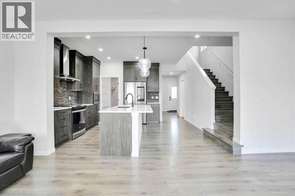 1014 Bayview Rise SW — photo 15