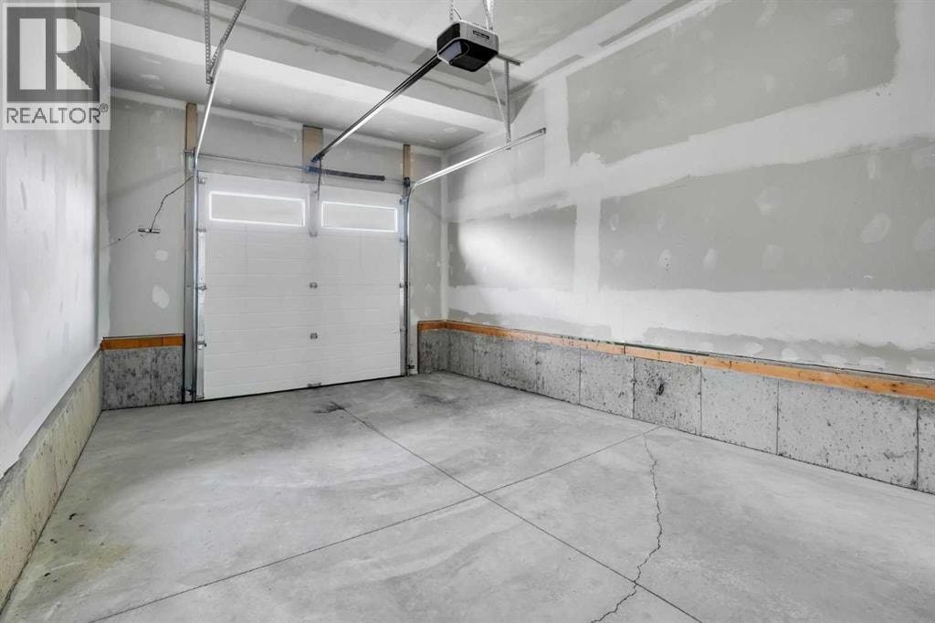 1014 Bayview Rise SW — photo 22