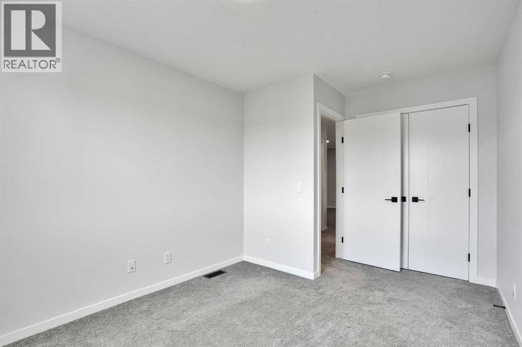 1014 Bayview Rise SW — photo 27