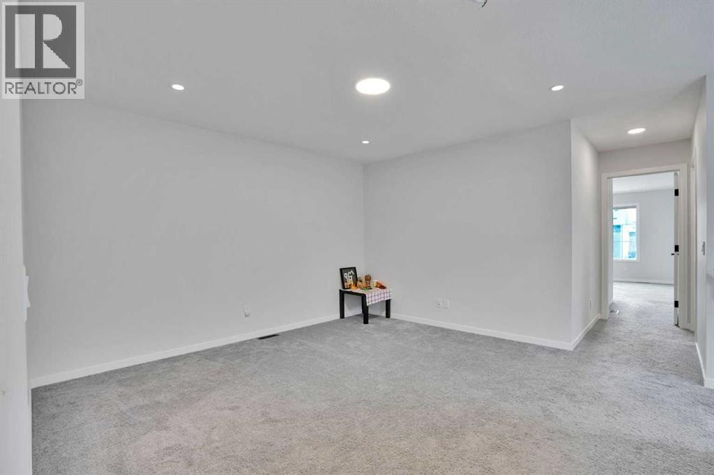 1014 Bayview Rise SW — photo 30