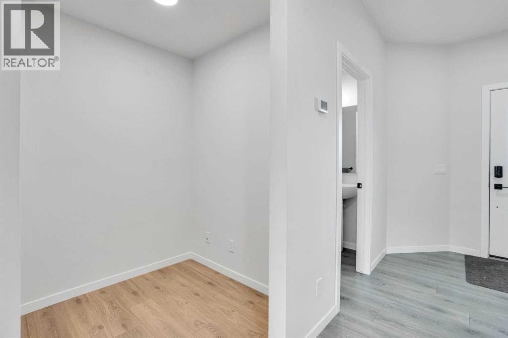 1014 Bayview Rise SW — photo 6