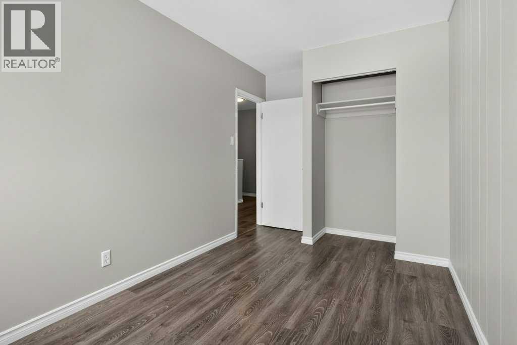303, 2211 19 Street NE — photo 32