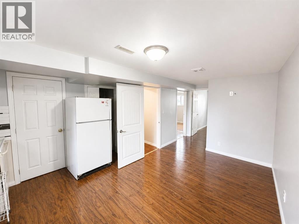 422 40 Street NE — photo 11