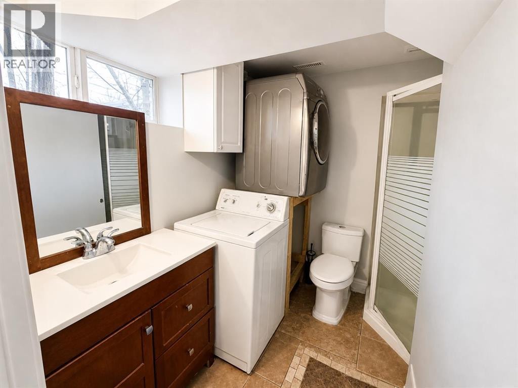 422 40 Street NE — photo 15