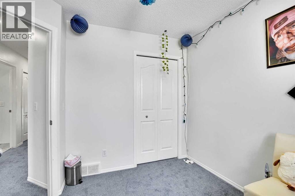 141 Saddlecrest Close NE — photo 35