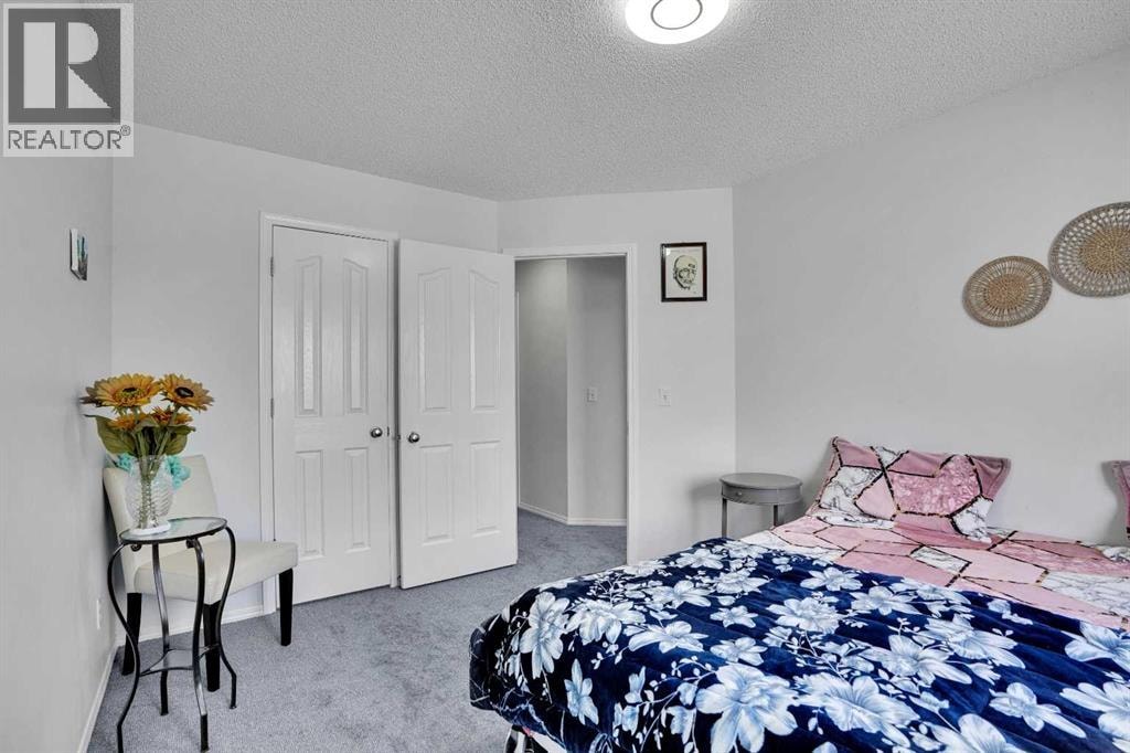 141 Saddlecrest Close NE — photo 15