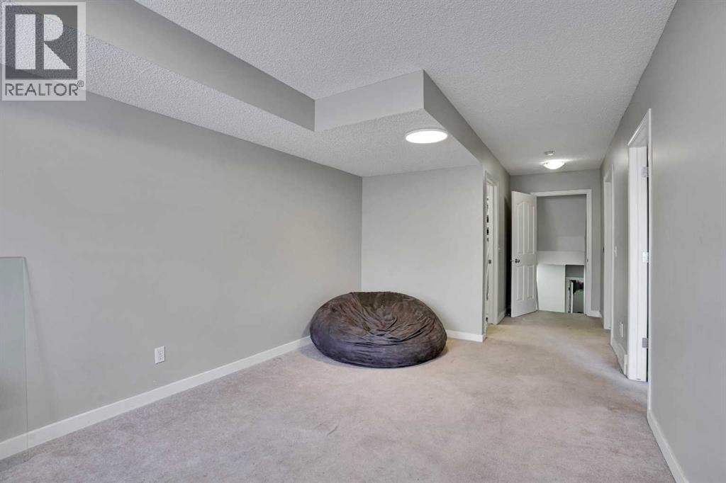 141 Saddlecrest Close NE — photo 24