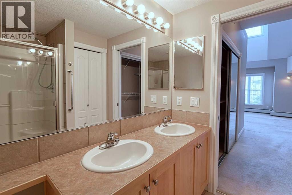 1409, 151 Country Village Road NE — photo 17