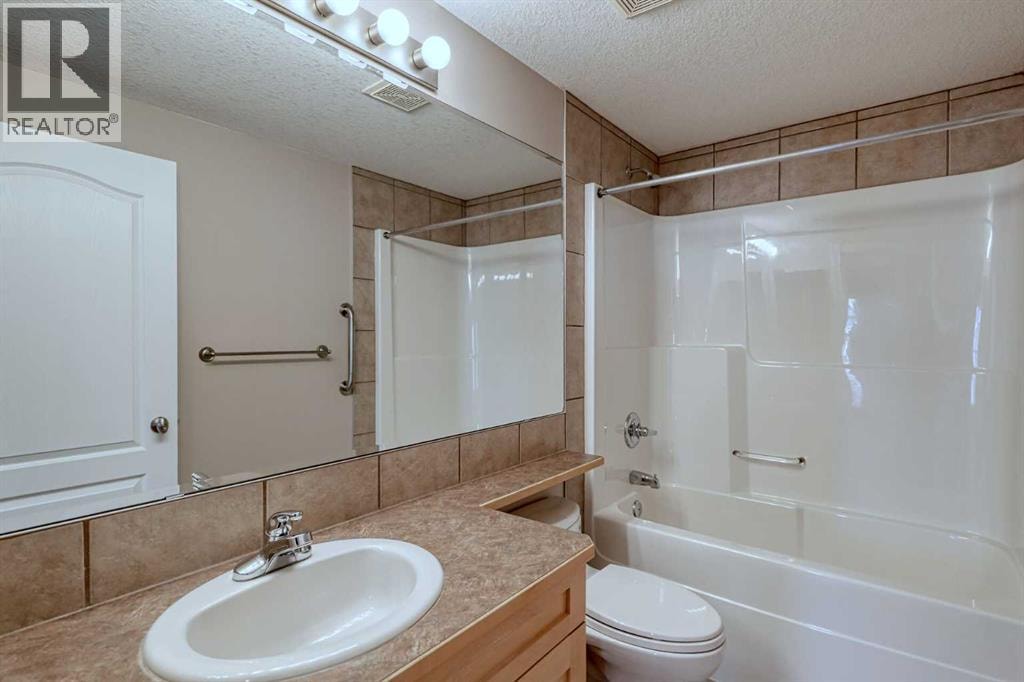 1409, 151 Country Village Road NE — photo 12
